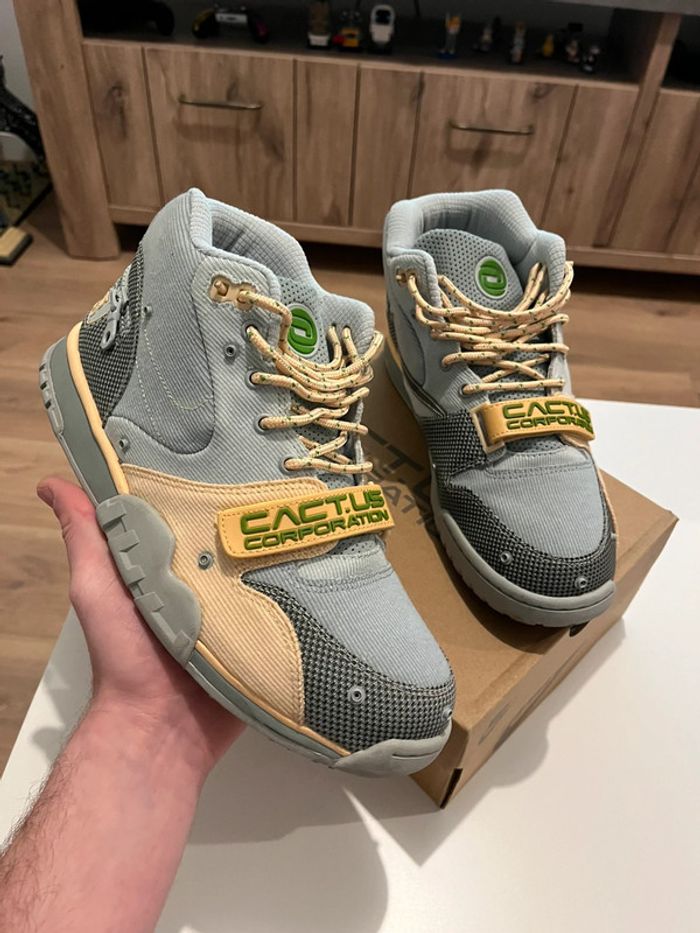 Nike trainer x Travis Scott