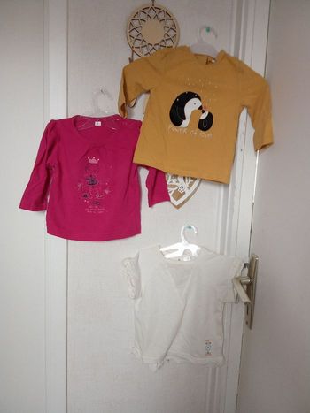 Lot de 3 hauts mi saison bébé fille 9 mois 71 cm , fushia, moutarde, blanc, tee shirt, pull