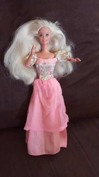 Jolie BARBIE "Mattel" de 1966