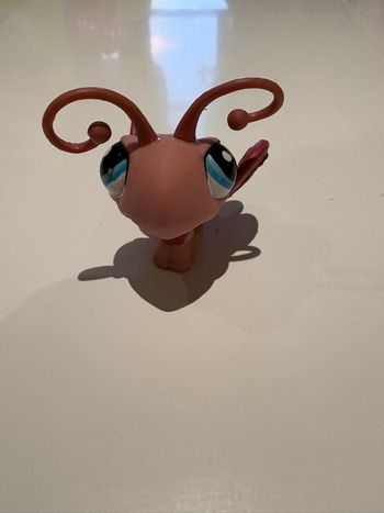 Figurine Pet Shop papillon mauve