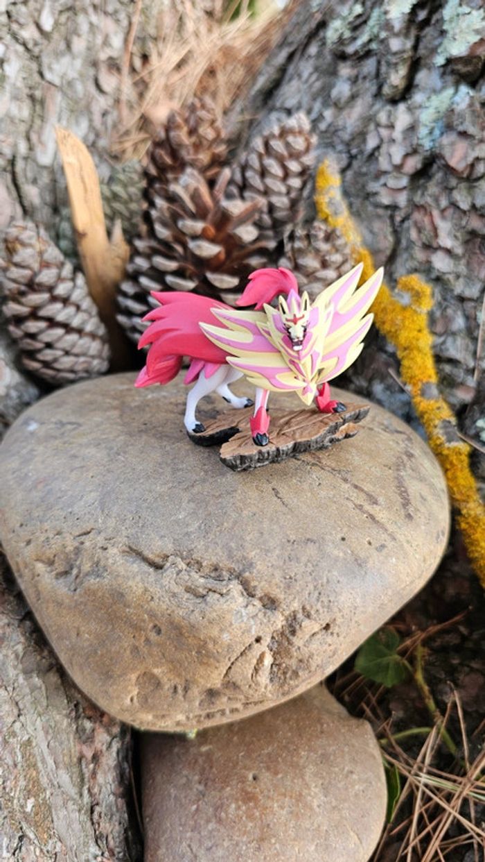Super figurine Pokemon Nintendo zamazenta - photo numéro 2