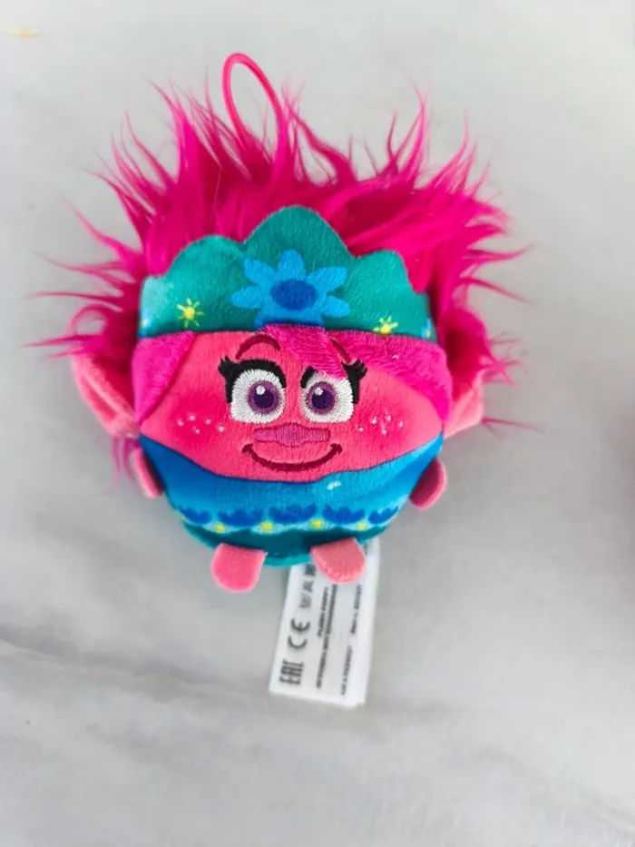 Peluche les trolls