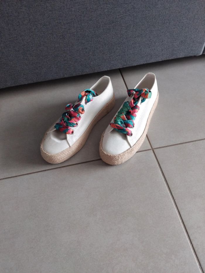 Tennis Taille 40