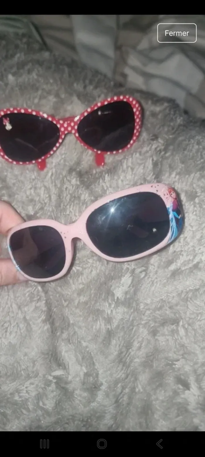 Lot lunette de soleil fille minnie et elsa