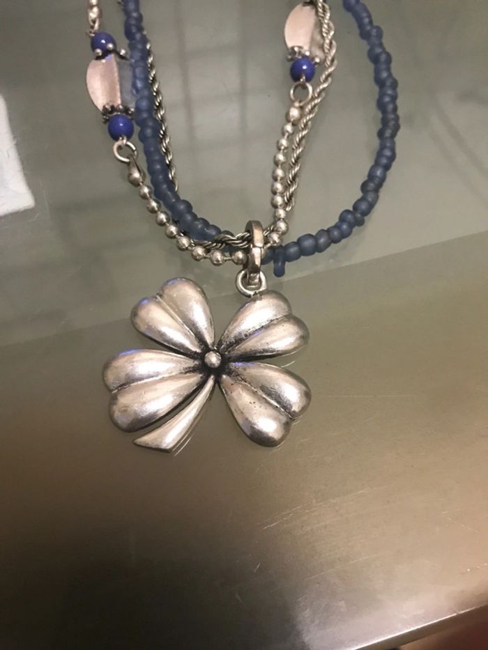 Collier bleu pendentif à fleur - photo numéro 2
