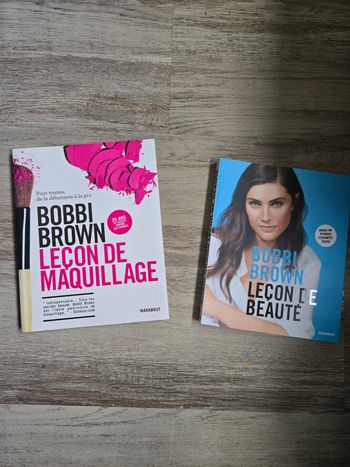 2 livres maquillage Bobby brown