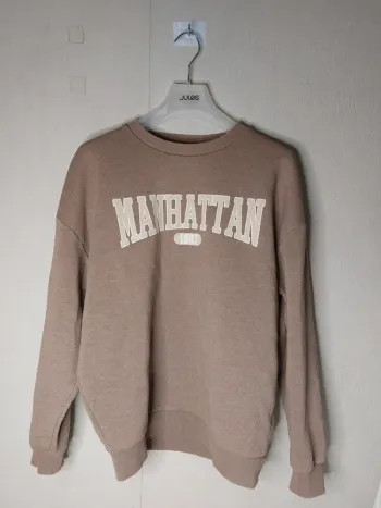 Sweat-shirt  cou rond beige" collection Pimkie"