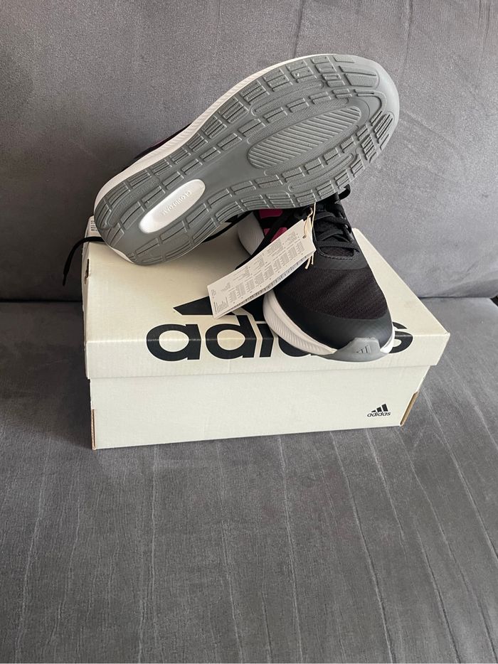 Adidas Runfalcon - Taille 39 - Neuf - photo numéro 3