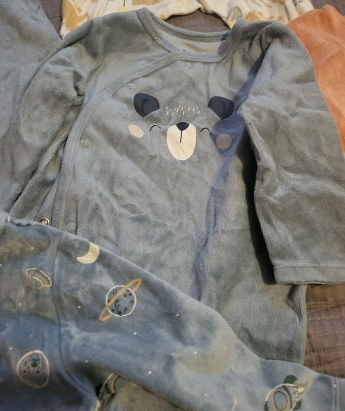 Lot 3 babygros velours 12 mois - photo numéro 3
