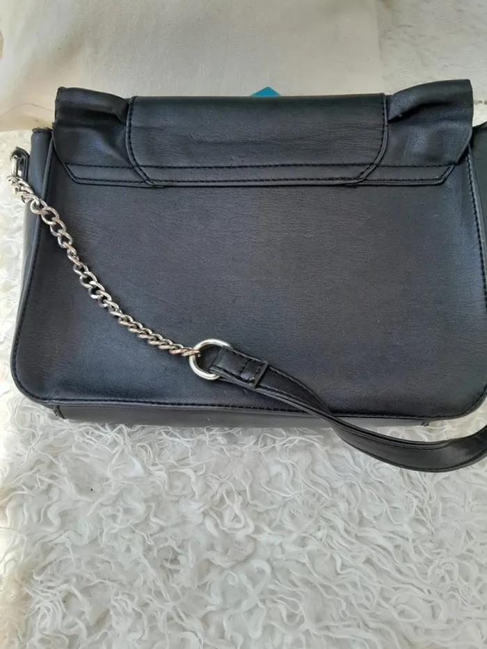 Sac à main noir avec volant, bandoulière, Marque Primark - photo numéro 3