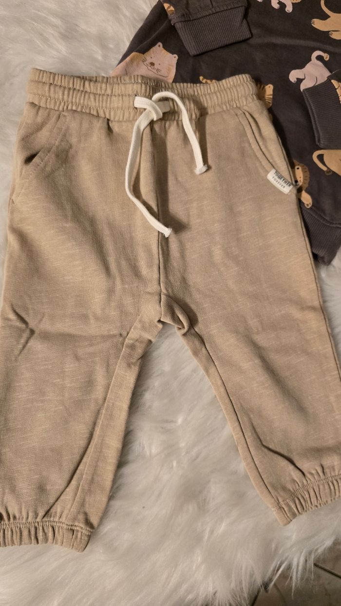 NEUF (non porté) 😍🥰🏷 sweat et pantalon 12mois garçon 🏷🥰😍 - photo numéro 2