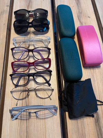 lot de paires de lunettes