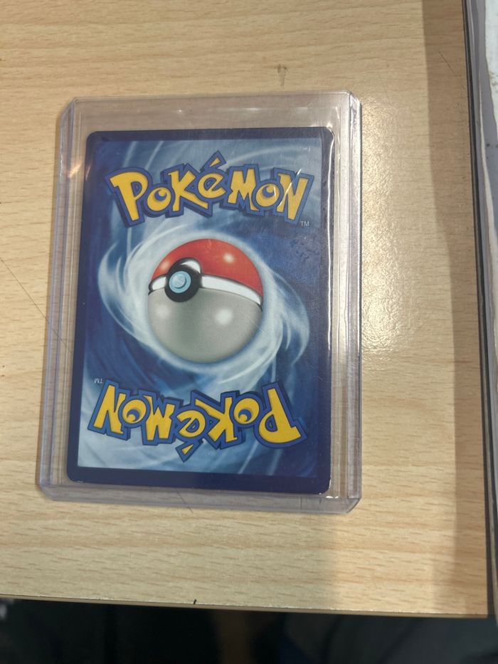 Pikachu alternative EV8 238/191 - photo numéro 2