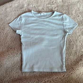 T-shirt bleu