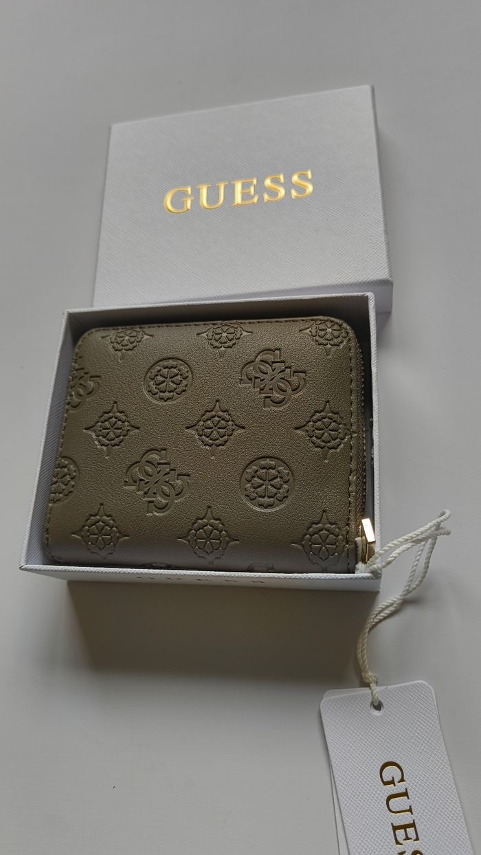 Portefeuille guess - photo numéro 4