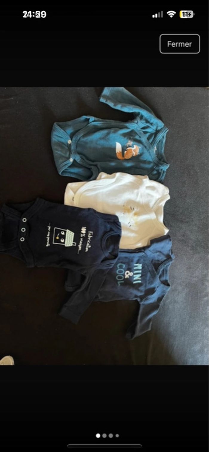 Lot de body 1 mois
