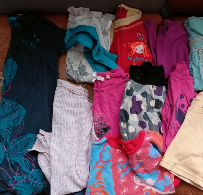 Lot de 16 vêtements fille automne hiver 5 ans - photo numéro 3