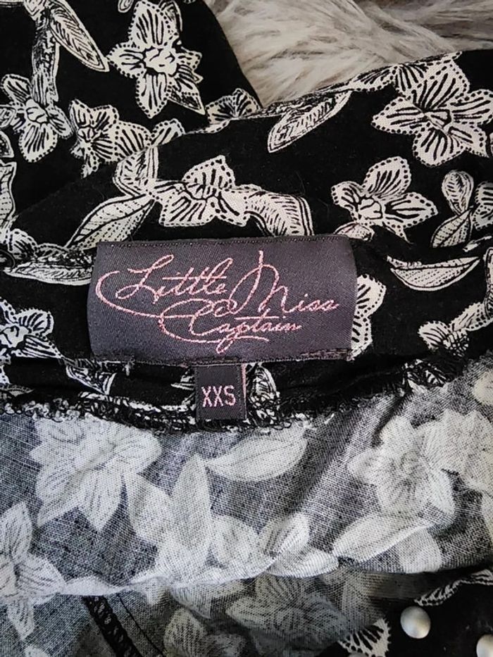 🌸Combishort Fleurie Little Miss Captain Taille 32🌸 - photo numéro 8