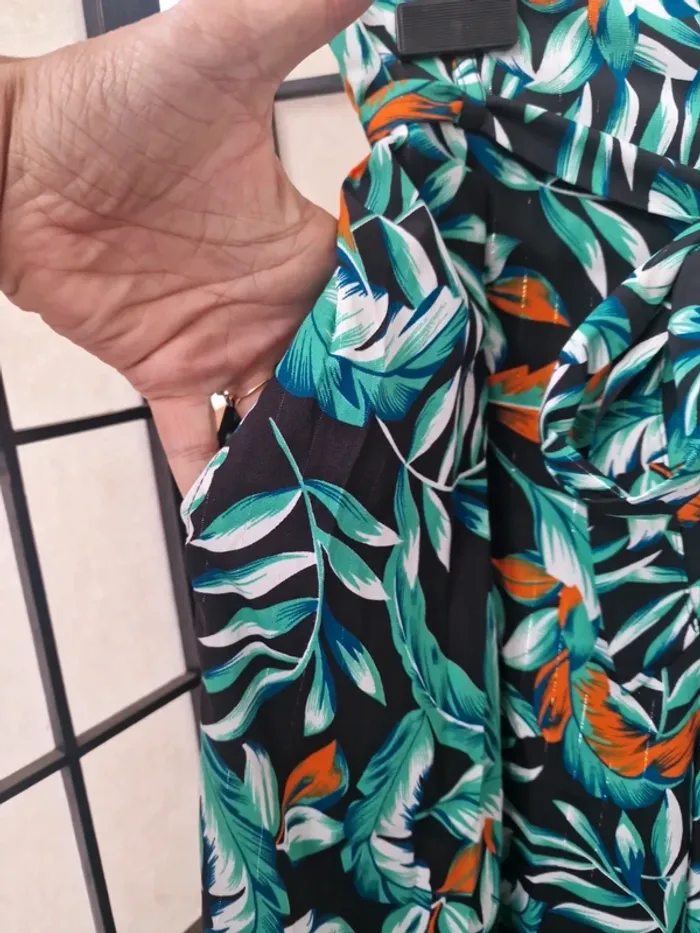 Pantalon large neuf - photo numéro 2