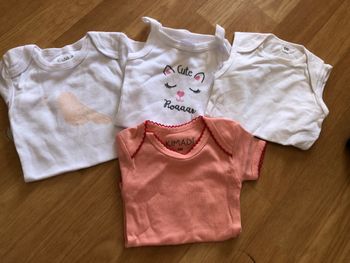 Lot de bodies sans manches