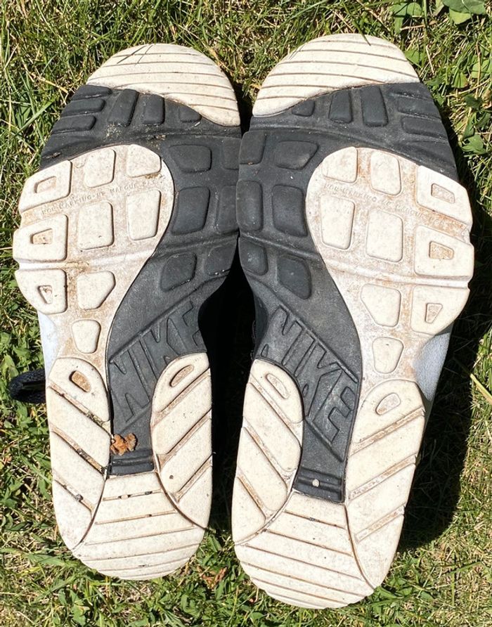 Baskets Nike Huarache  Montantes pointure 36,5 - photo numéro 11