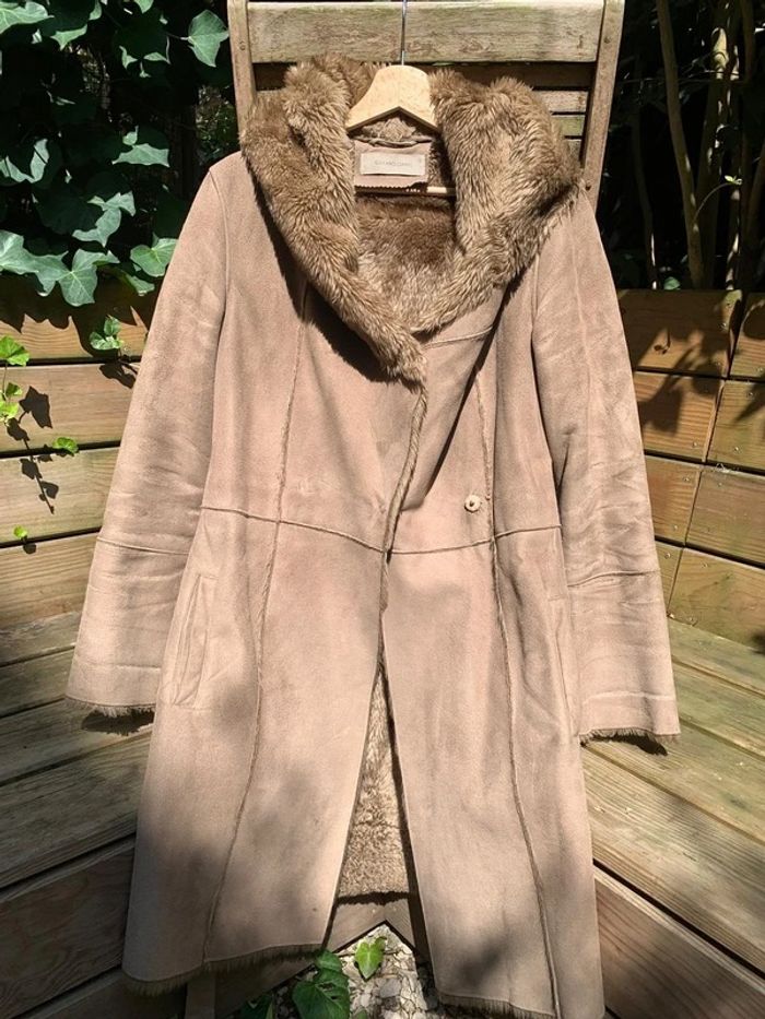 Manteau long en fausse fourrure marron/beige