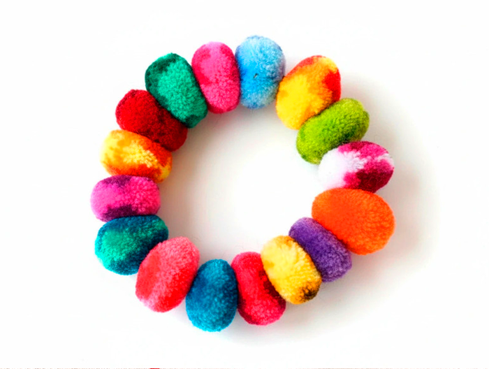 Colorful Handmade Pom Pom Bracelet & Hair Tie – Unique Boho Accessory - photo numéro 3