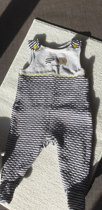 Salopette avec pieds 6 mois