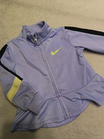 veste violette de NIKE 18 mois réf 145 B7