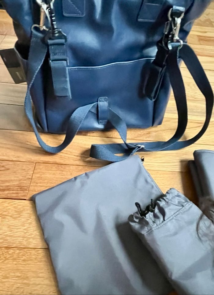Sac a dos a langer kyoto Beaba bleu jamais utilisé - photo numéro 4