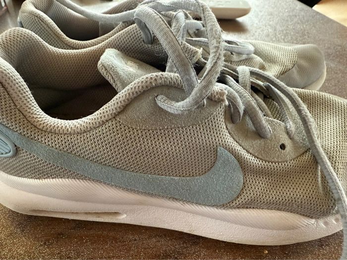 Basket Nike taille 36,5 - photo numéro 3