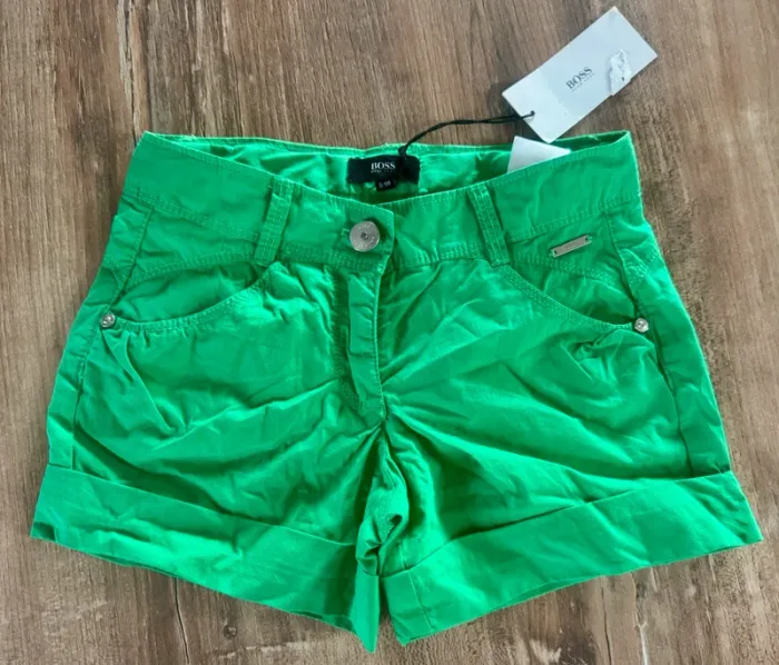 Short Hugo boss neuf 6 ans