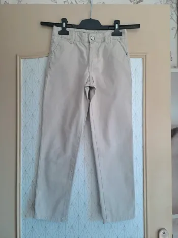 Pantalon beige garçon Denim & CO 7-8 ans tbe 2 micro tâches qu'on voit peu