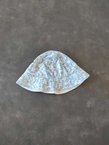 Chapeau 18-24 réversible