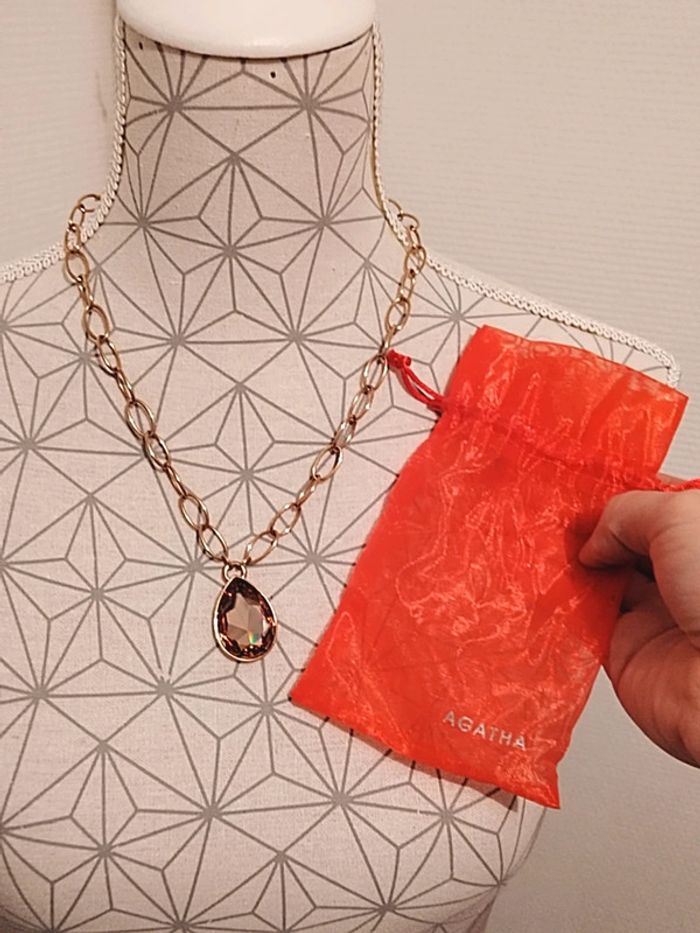 Collier neuf