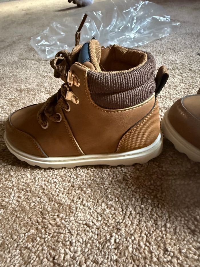 Superbes bottines garçon neuves avec étiquette pointure 25 - photo numéro 5