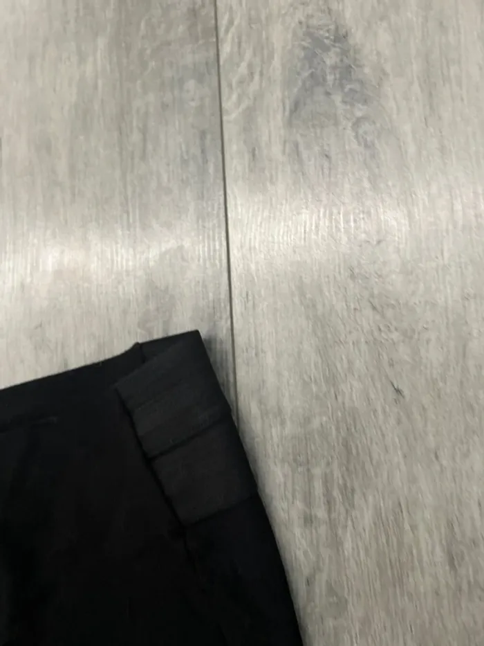 Legging noir en parfait état - photo numéro 4