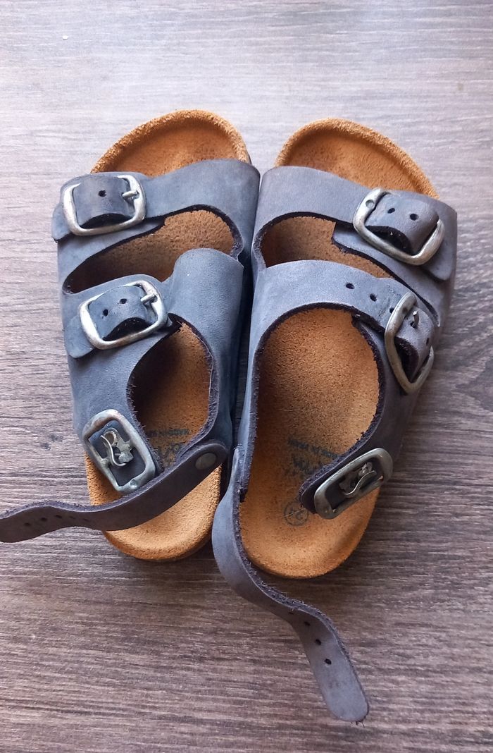 Sandale à boucles réglables