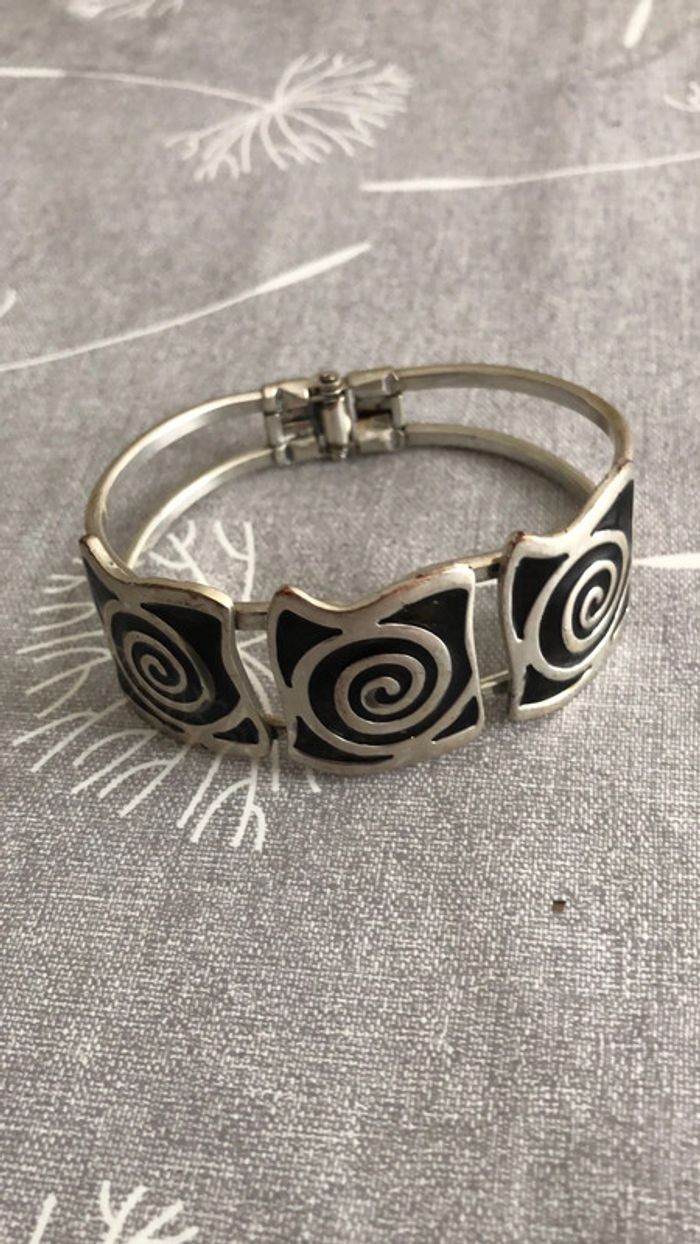 Bracelet manchette motif noir