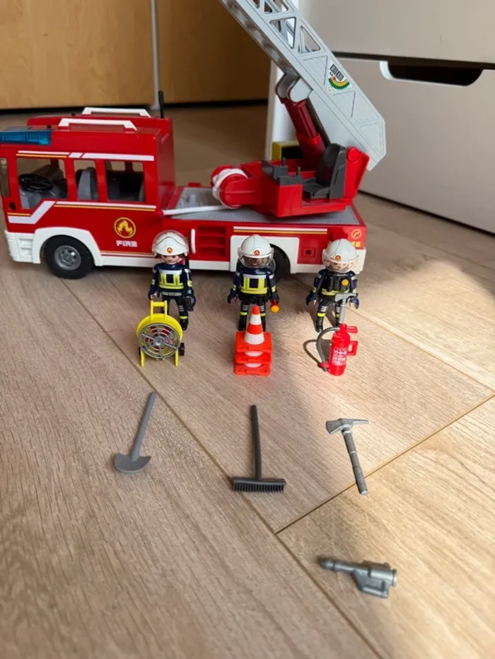 Camion de pompier playmobil - photo numéro 2