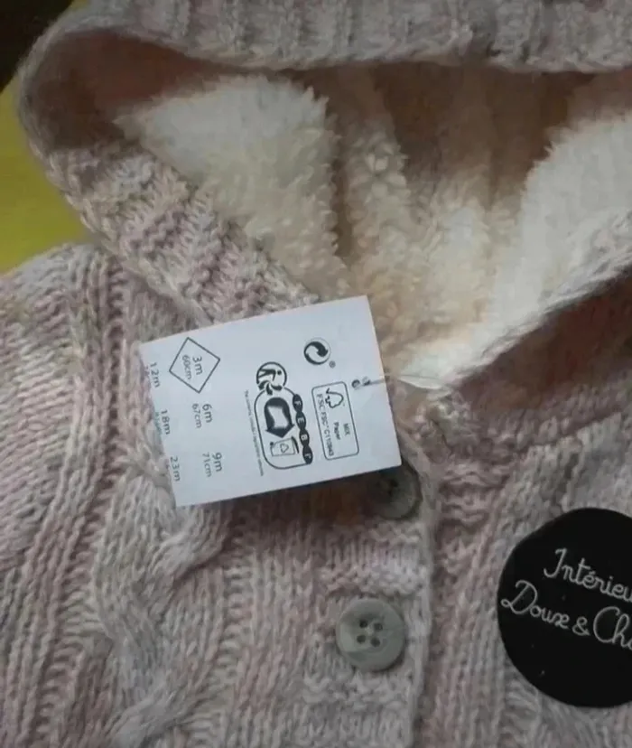 Veste en mailles bébé - photo numéro 3