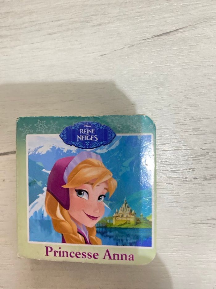 Mini livre la reine des neiges
