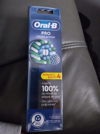 4 brossettes oral B