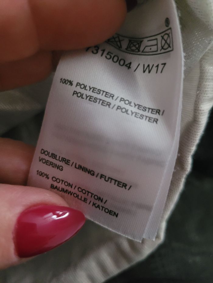 Vends robe paillette 23 mois - photo numéro 4