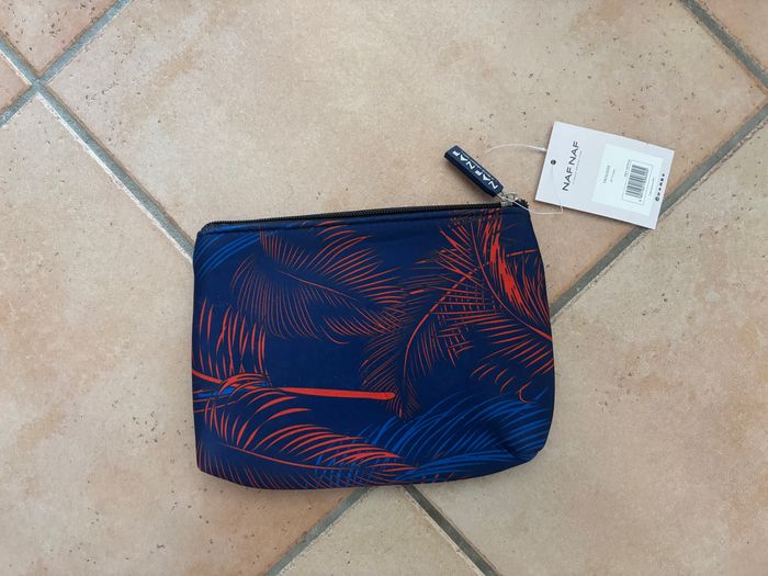 Trousse bleue à motif feuilles