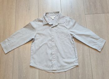Chemise grise. Garçon 4 ans. Marque Kidkanai