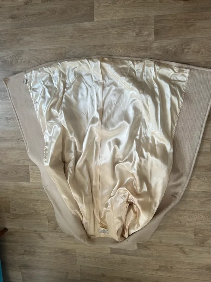 Yves Saint-Laurent, variations manteau, caban beige, crème - photo numéro 9