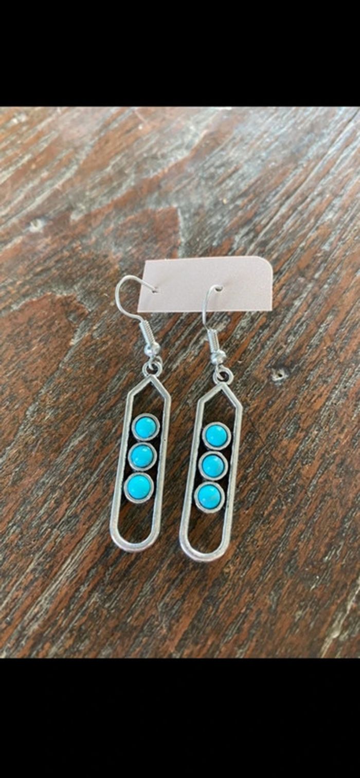 Magnifique paire de boucles d’oreilles avec turquoise - photo numéro 6