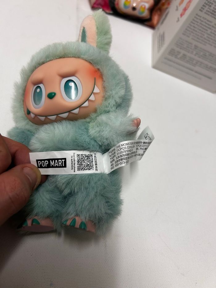 Labubu big into energy Serenity Pop mart - photo numéro 6