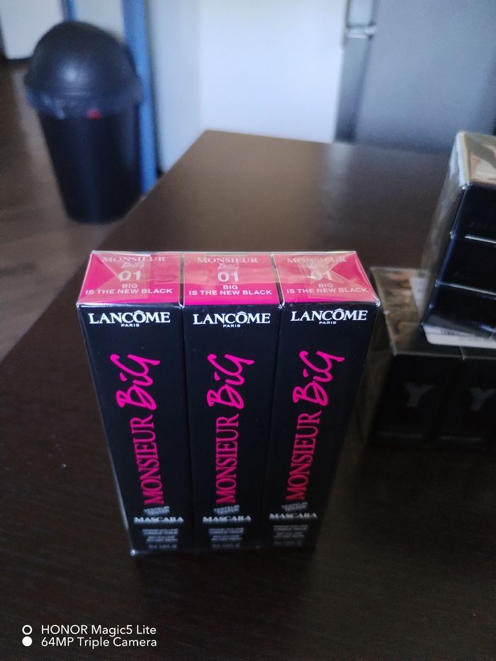 Mascaras Noir Lancome "Monsieur BIG" - photo numéro 3